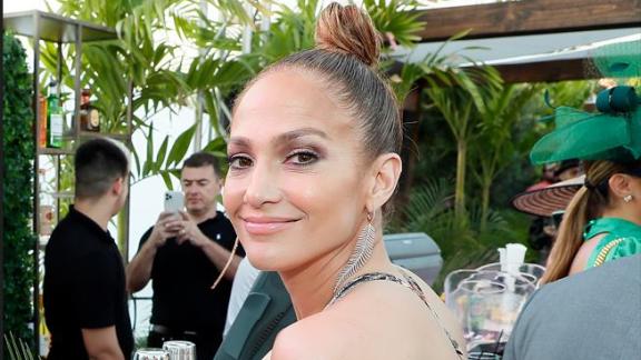 Jennifer Lopez adesso fa la scrittrice