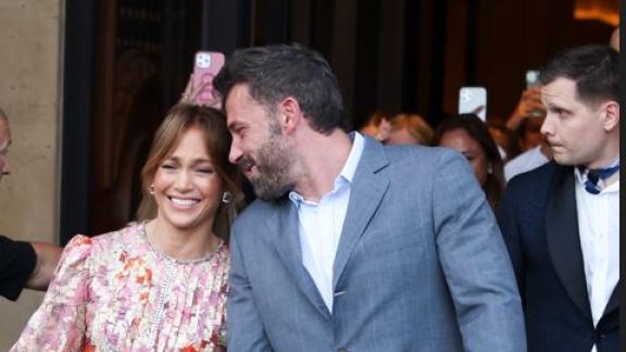 Jennifer Lopez manda una focosa dichiarazione d'amore a Ben Affleck