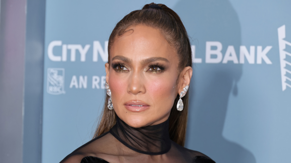 Jennifer Lopez racconta la sua lotta e le sue delusioni