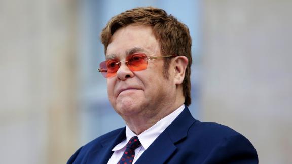  Anche ad Elton John hanno detto: le faremo sapere!