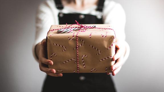 I doni solidali per Natale: regalare un sorriso è possibile
