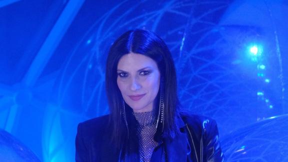 Laura Pausini pubblica il video di Scatola