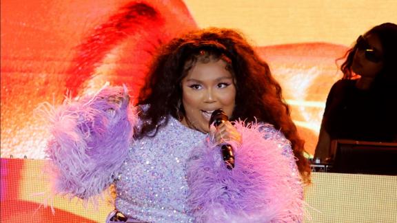 Lizzo vuole collaborare con Adele. Ma a modo suo