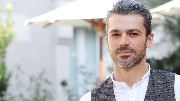 Luca Argentero pubblica foto e video dalle vacanze. E lascia senza fiato