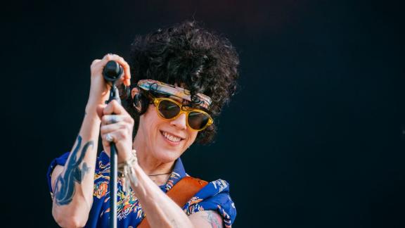 LP: nel nuovo album anche un duetto con un'artista italiana