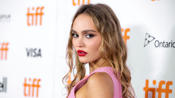 Johnny Depp: la figlia Lily-Rose e The Weeknd in una serie tv scandalosa: il video!
