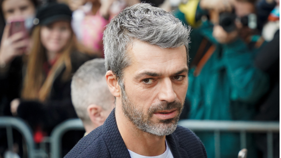 Luca Argentero pubblica una sua foto da ragazzo: ed è subito emozione