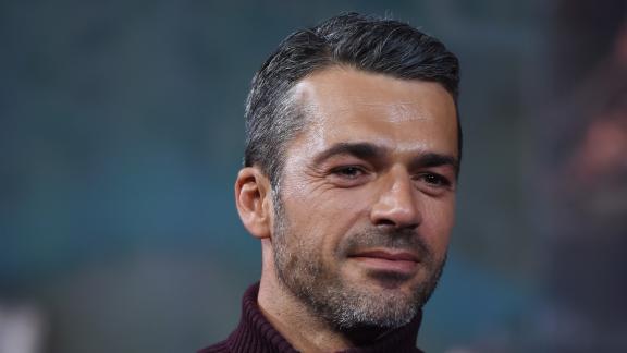 Luca Argentero come non lo avete mai visto prima
