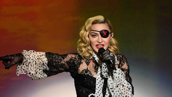 Madonna è di nuovo single!