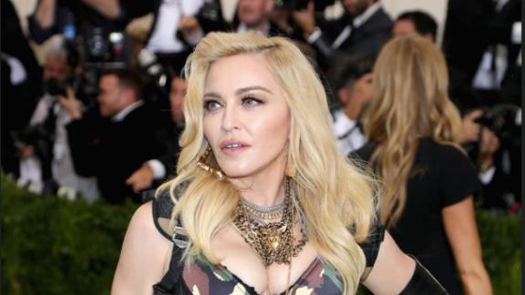 Madonna: il suo addio al fratello homeless