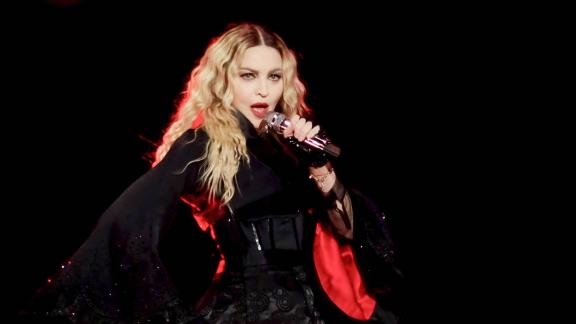 Madonna più scandalosa che mai