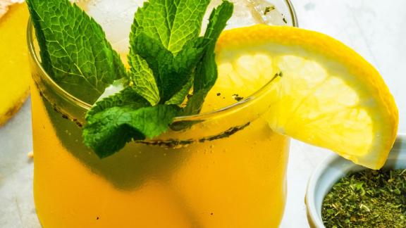 Pancia piatta per tutti con i 9 cibi detox