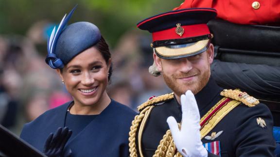 Meghan e Harry adesso vogliono un Regno tutto loro