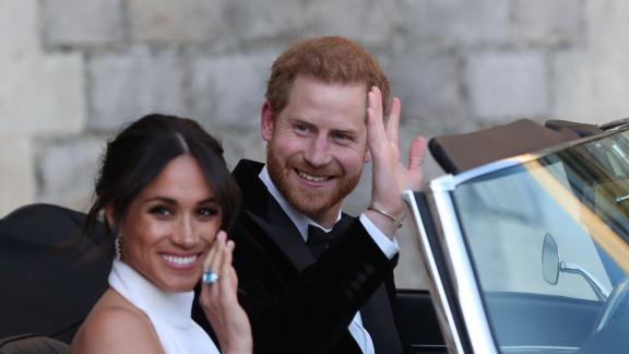 Re Carlo sfratta Harry e Meghan da Frogmore Cottage