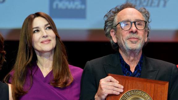 Monica Bellucci nel nuovo film del fidanzato Tim Burton