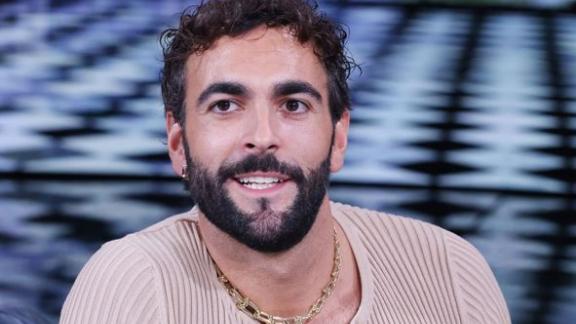 Marco Mengoni: anche per l'artista sono finite le vacanze... le foto