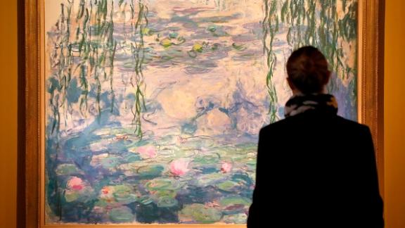 Ammirare in solitudine “Le Ninfee” di Monet, per un momento di pura contemplazione, ora è possibile