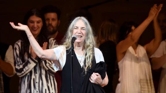 Patti Smith che canta Happy Birthday per i 1600 anni di Venezia è pura emozione