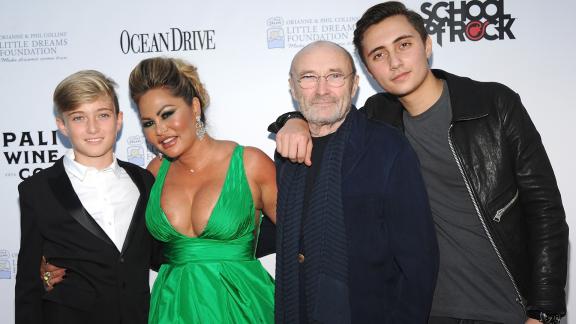 Phil Collins: la moglie lo lascia con un breve messaggio. E si barrica in casa con il nuovo compagno