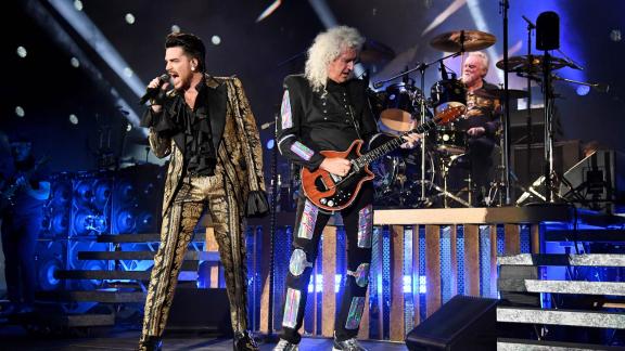 Queen: We Are The Champions cambia il ritornello. Per dedicarlo a tutti noi!