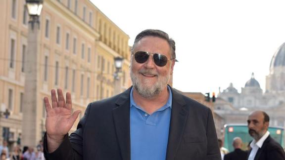 Russell Crowe donerà i proventi del suo concerto italiano all'Emilia Romagna