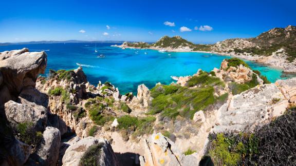 Il suggestivo Cammino delle 100 Torri alla scoperta di tutta la costa sarda