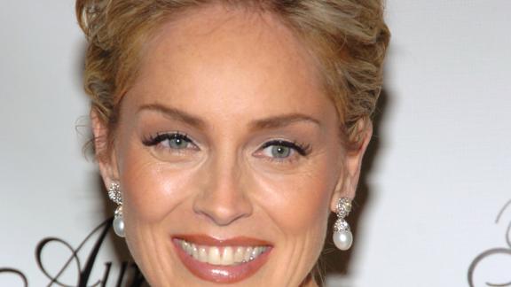 Sharon Stone manda un messaggio d'affetto e solidarietà a tutti gli italiani