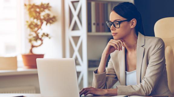 Videochiamate di gruppo,  i consigli per apparire al meglio anche in smart working 