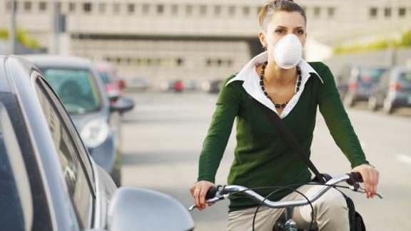 Contro lo smog, i blocchi del traffico non bastano. Il parere degli esperti