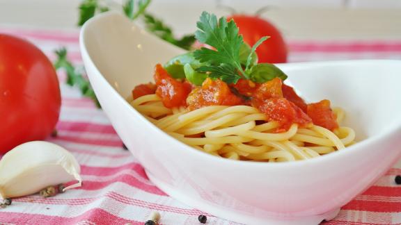 Spaghetti all'arrabbiata: la ricetta facile e veloce