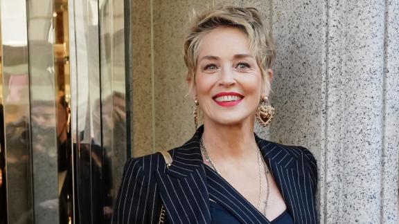 Sharon Stone affascinante a Venezia