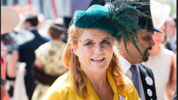 Sarah Ferguson rivela come stanno i corgi della Regina: le foto