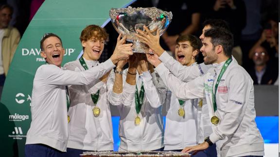 L'Italia vince la Coppa Davis: l'entusiasmo delle celebrità
