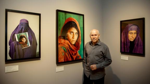 L'omaggio all'Italia del grande Steve McCurry unisce arte e amore. E tocca il cuore