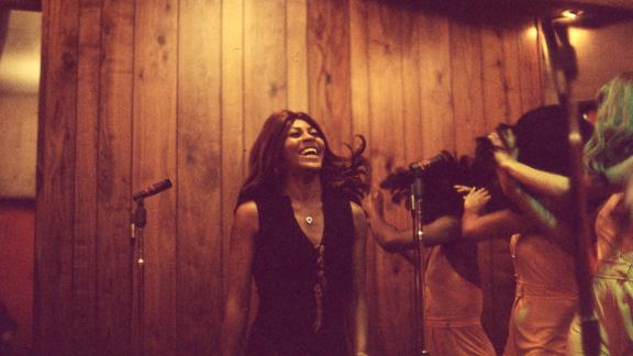 Tina Turner emoziona e conquista: il nuovo trailer del film dedicato alla star