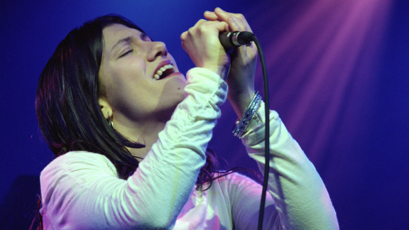3 marzo 2001: Elisa vince Sanremo con Luce