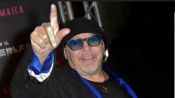 Albachiara in latino entusiasma anche Vasco Rossi: il video!