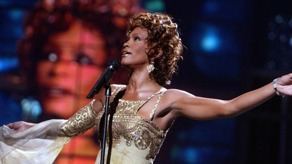 Whitney Houston: ecco chi potrebbe avere il suo ruolo nel remake di The Bodyguard