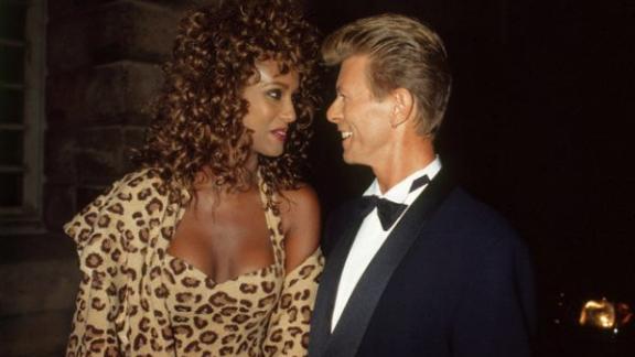 David Bowie: i suoi costumi in tour