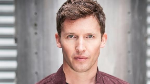 James Blunt dedica una canzone a Whitney Houston