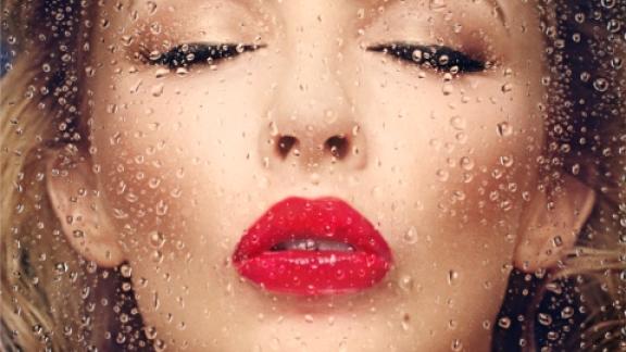 Kylie Minogue svela la cover del suo cd