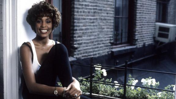 Whitney Houston: la bellissima clip che racconta come nasce una hit