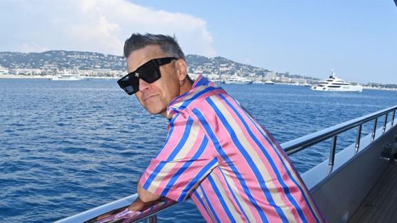Robbie Williams costruisce un hotel a Dubai