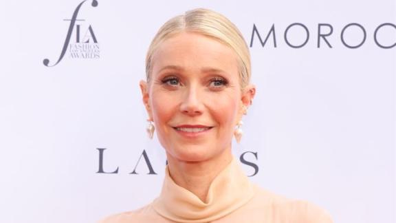 Gwyneth Paltrow sempre più amica della nuova fidanzata di Chris Martin: la foto