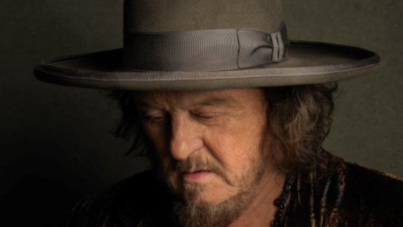 14 settembre 2001: Zucchero pubblica Shake
