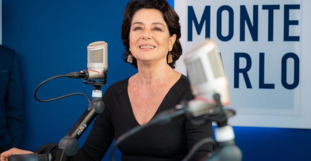 Monica Guerritore ospite di Radio Monte Carlo: le foto più belle
