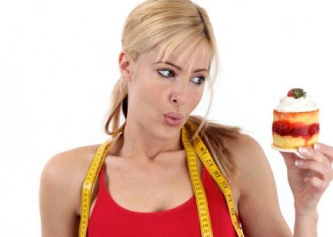 DOTT.SSA DEBORA RASIO, paura di ingrassare durante le feste: cosa fa veramente male?