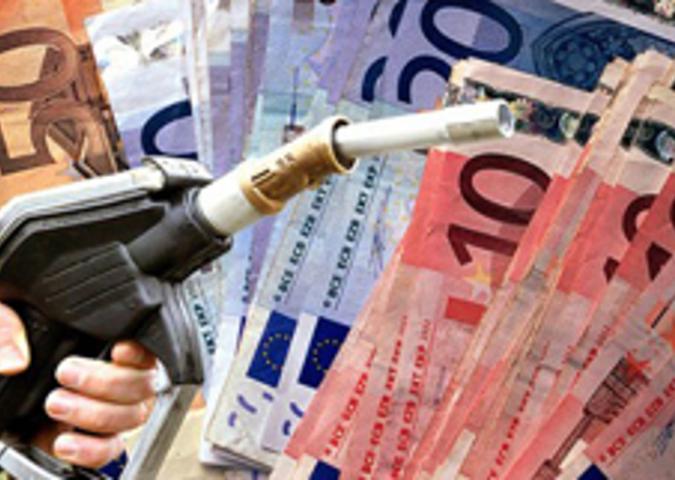 PAOLO CICCARONE, il prezzo della benzina è alto: accise e iva