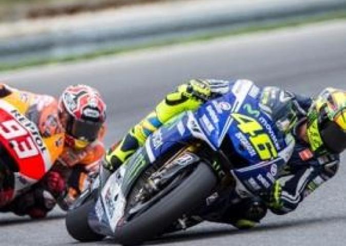 PAOLO CICCARONE, Valentino Rossi vs Marquez
