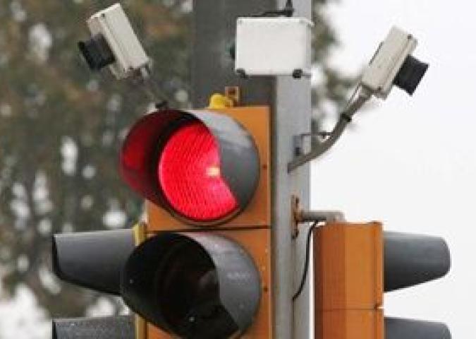 PAOLO CICCARONE, multa per passaggio con il rosso quando le telecamere non sono tarate